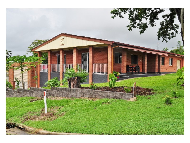 2 Riverview Close, Mareeba QLD 4880