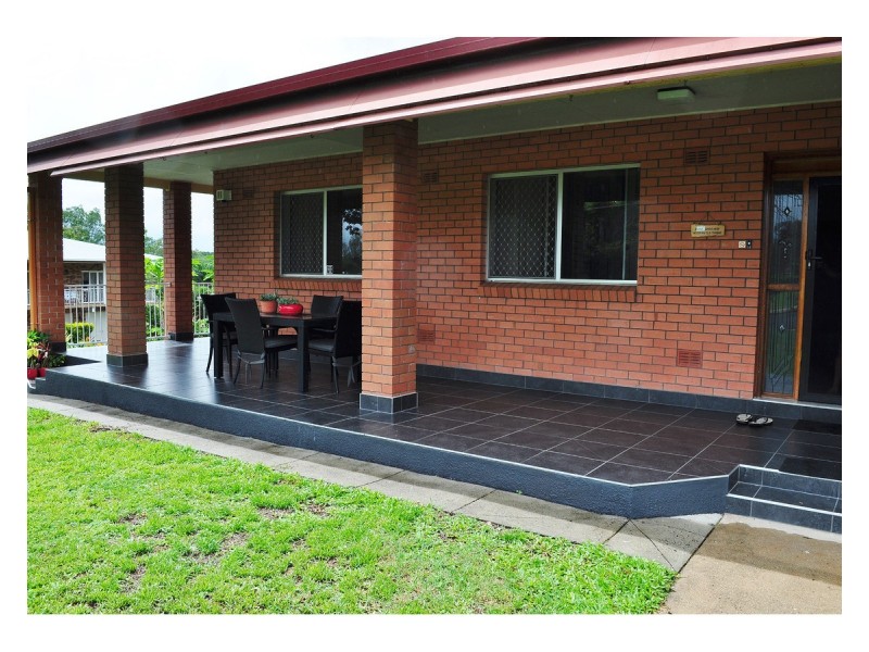 2 Riverview Close, Mareeba QLD 4880