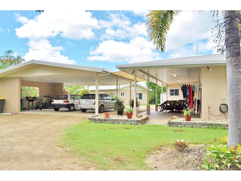 5 Debel Close, Mareeba QLD 4880