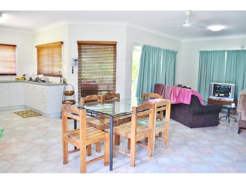 5 Debel Close, Mareeba QLD 4880