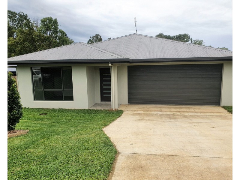 9 Antonio Drive, Mareeba QLD 4880