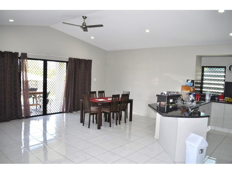 15 Damien Street, Mareeba QLD 4880