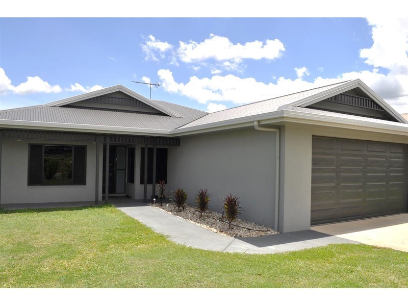 15 Damien Street, Mareeba QLD 4880