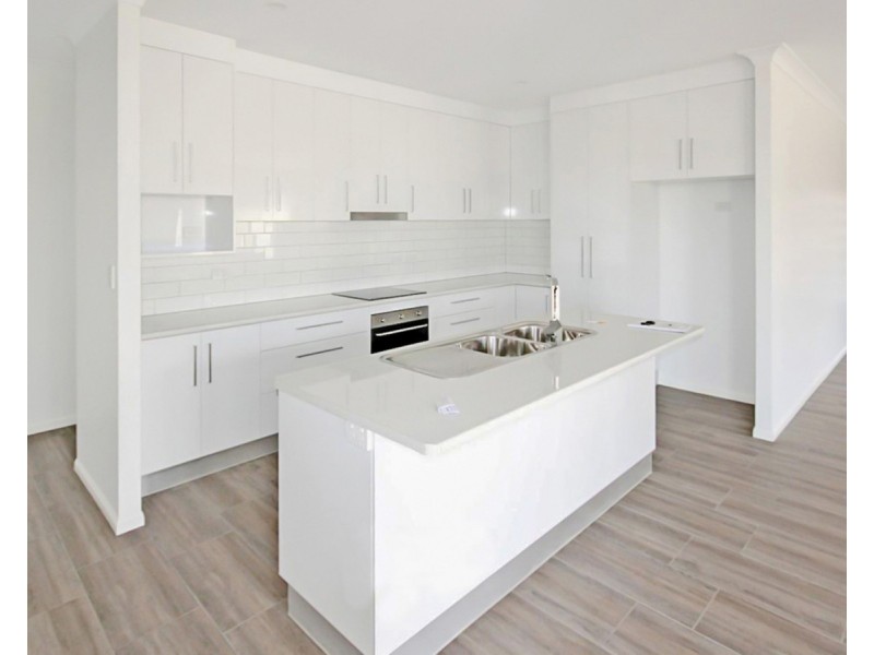 23 Karobean Drive, Mareeba QLD 4880