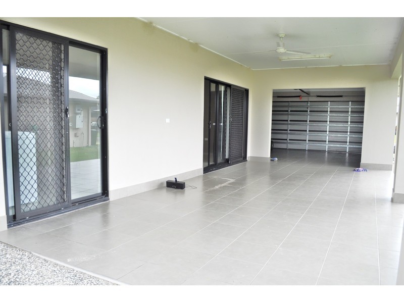 12 Mirrabook Avenue, Mareeba QLD 4880