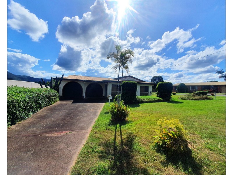 17 Finch Street, Atherton QLD 4883