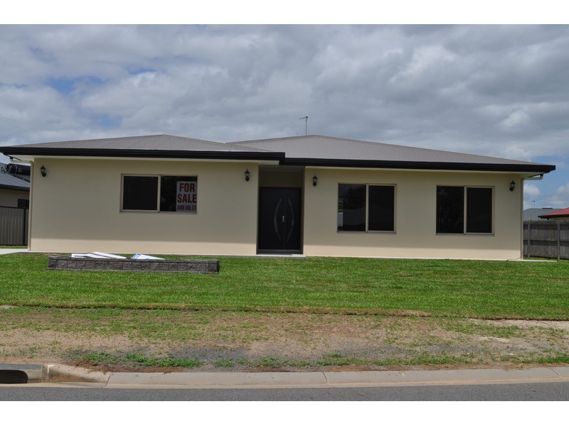 5 Amaroo Drive, Mareeba QLD 4880
