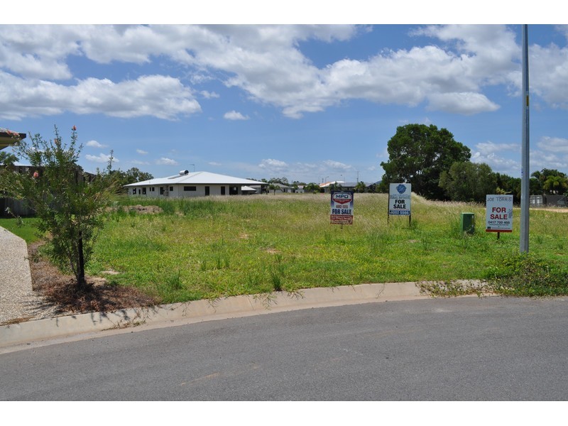13 Wren Close, Mareeba QLD 4880