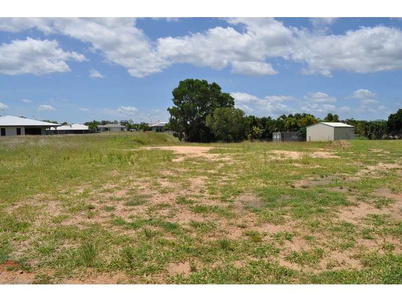 15 Wren Close, Mareeba QLD 4880
