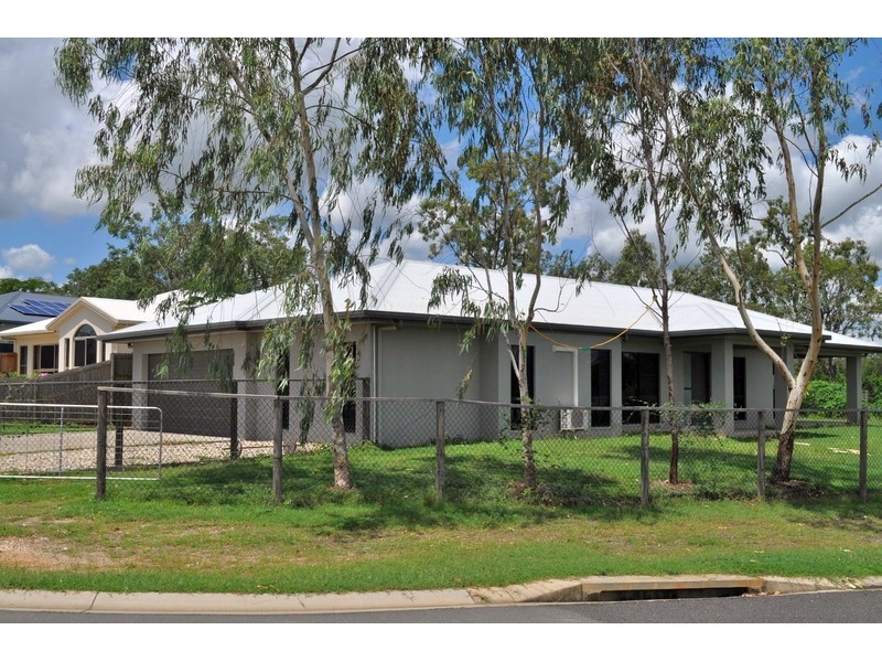 12 Damien St, Mareeba QLD 4880