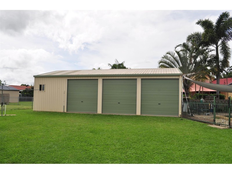 11 Mountain View Close, Mareeba QLD 4880