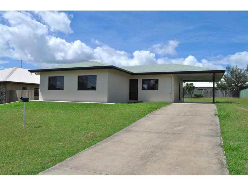4 Leinster Drive, Mareeba QLD 4880