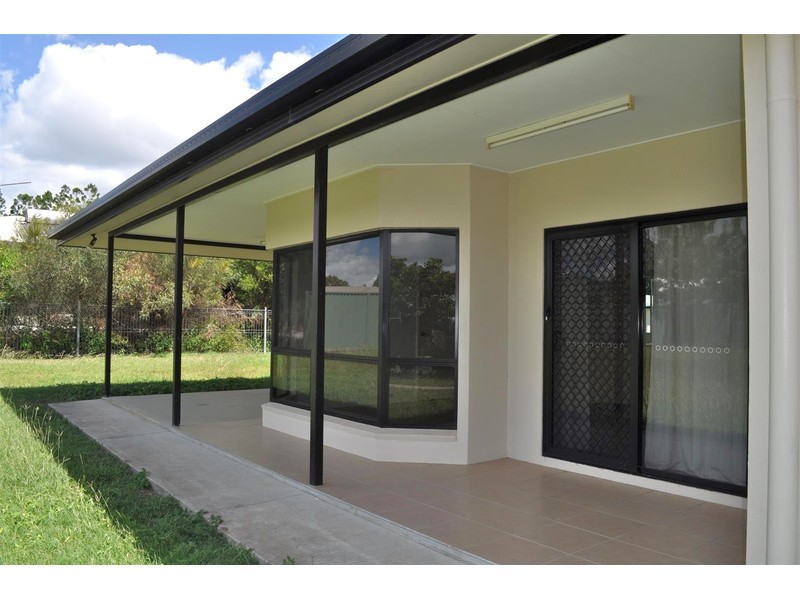 4 Leinster Drive, Mareeba QLD 4880