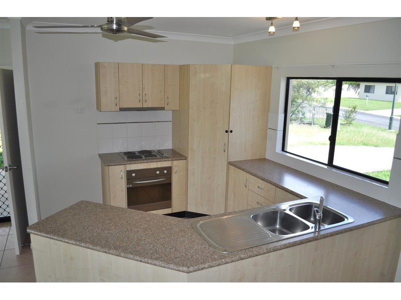 4 Leinster Drive, Mareeba QLD 4880