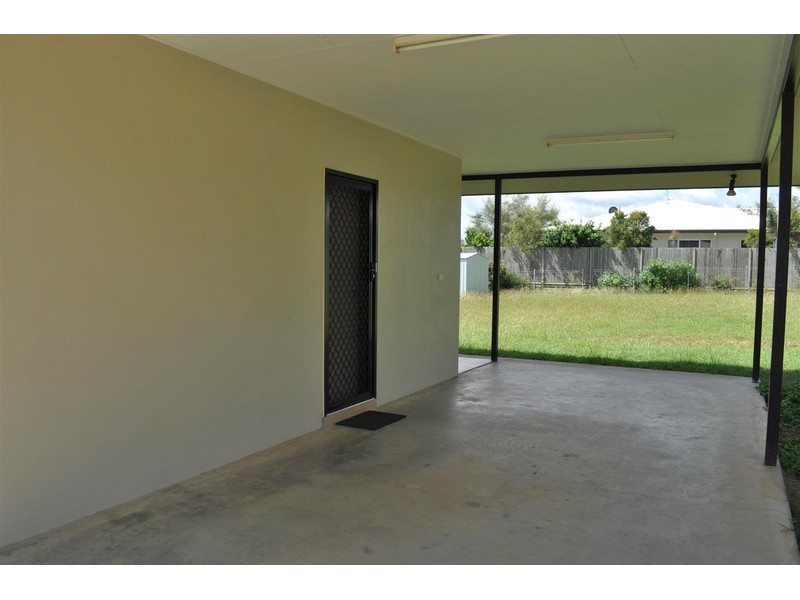 4 Leinster Drive, Mareeba QLD 4880