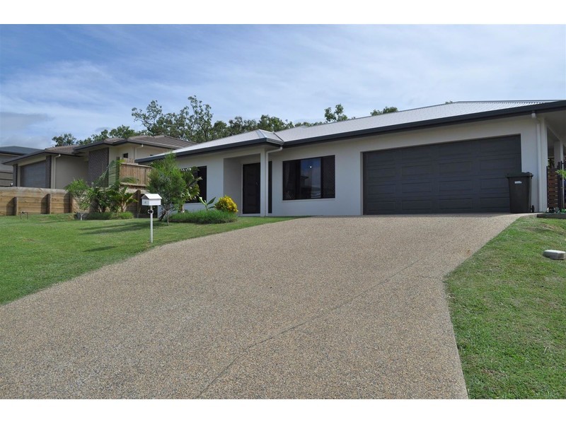 4 Michelina Close, Mareeba QLD 4880