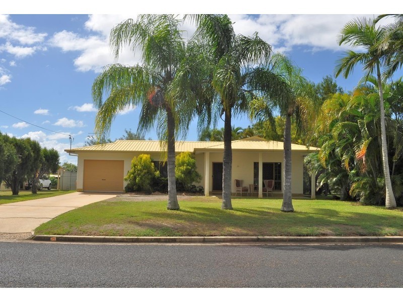 25 Rains Street, Mareeba QLD 4880