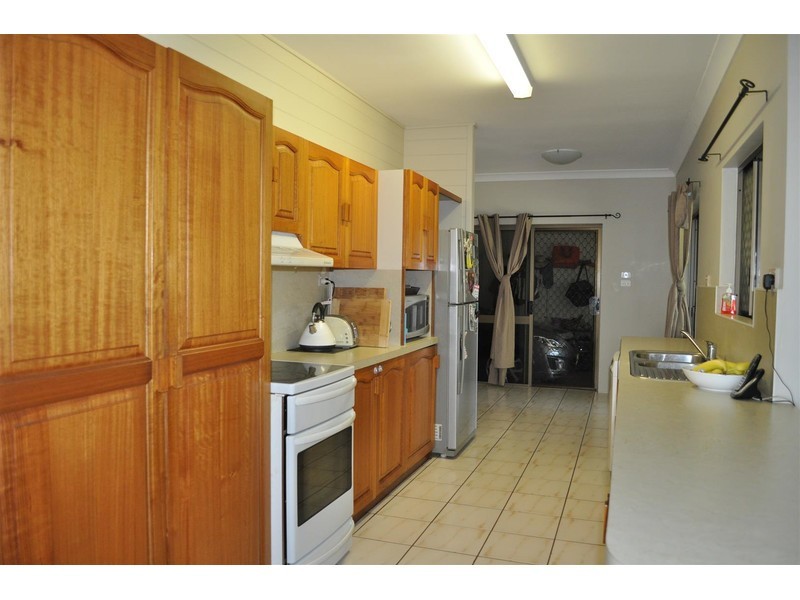 25 Rains Street, Mareeba QLD 4880