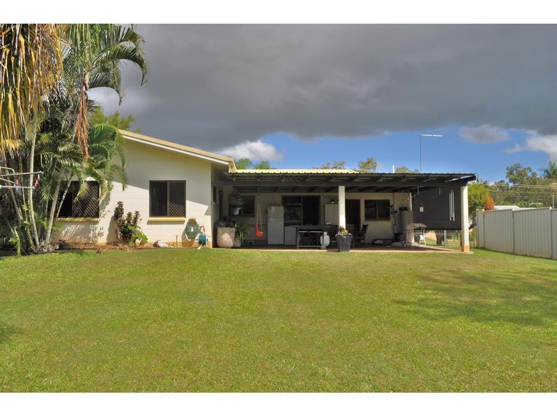 25 Rains Street, Mareeba QLD 4880