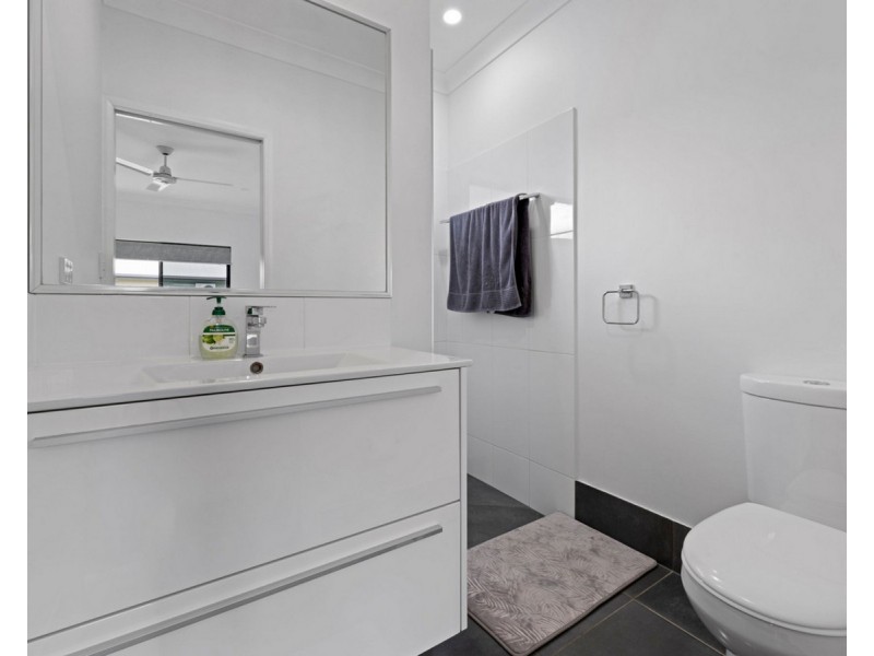 37 Karobean Drive, Mareeba QLD 4880