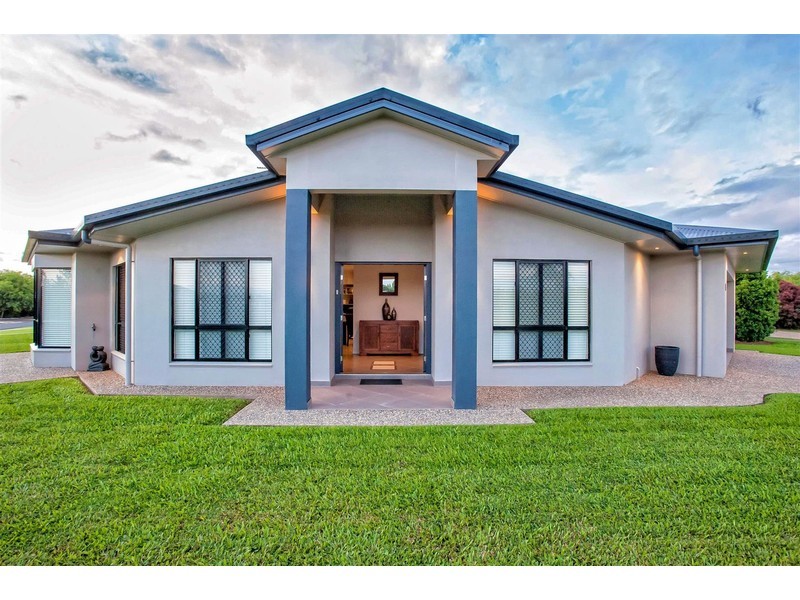 2 Maria Close, Mareeba QLD 4880