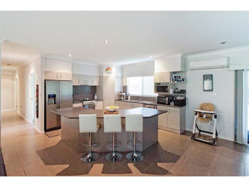 2 Maria Close, Mareeba QLD 4880