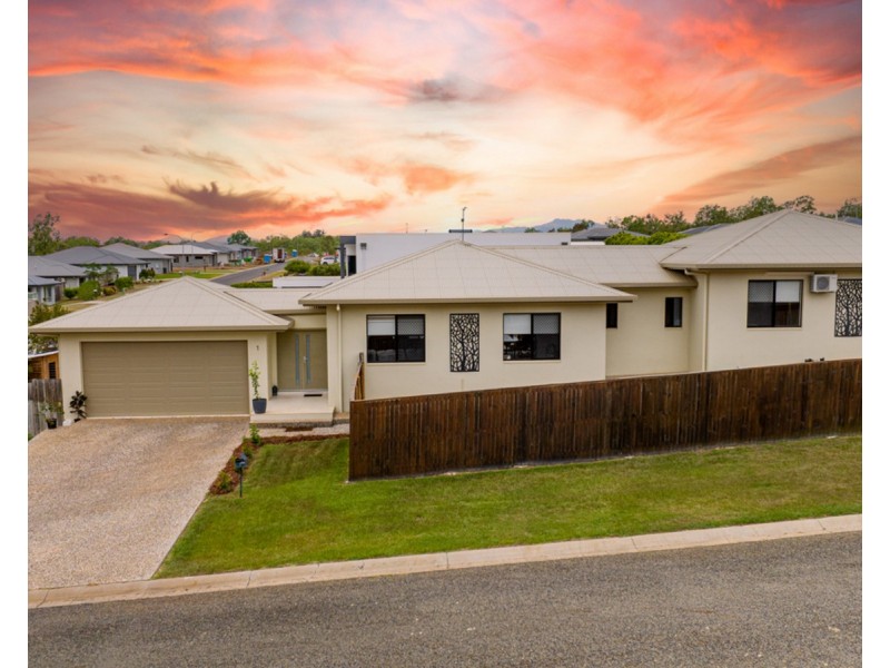 1 Michelina Close, Mareeba QLD 4880