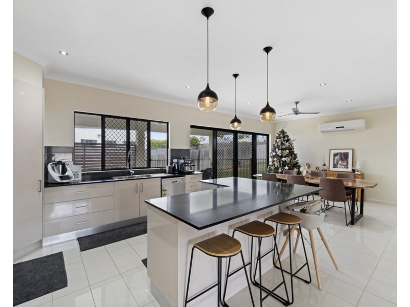 1 Michelina Close, Mareeba QLD 4880