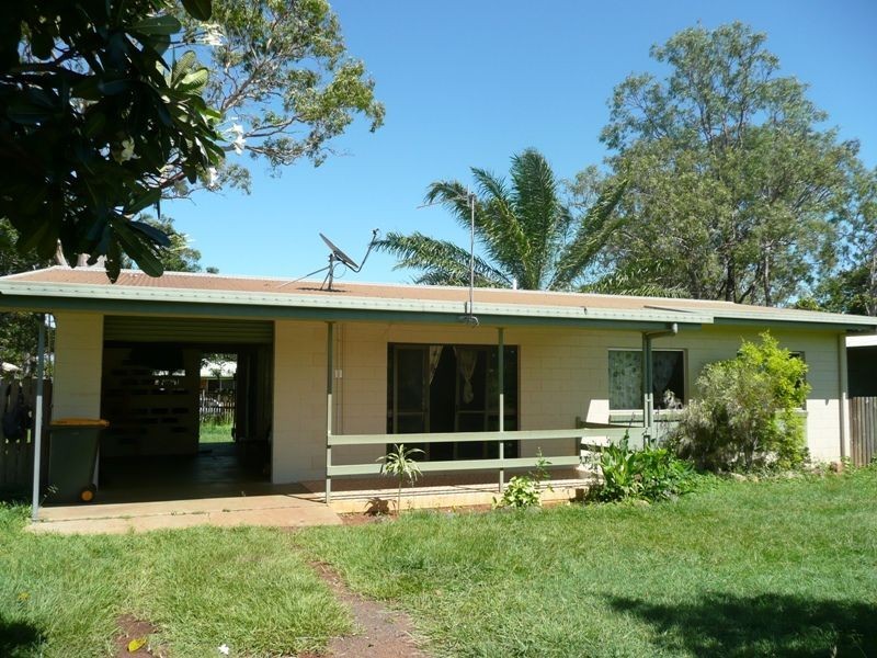 8 Courtney Street, Mareeba QLD 4880