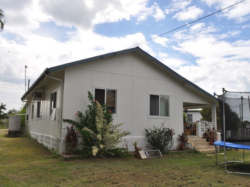 22 Petersen Street, Mareeba QLD 4880