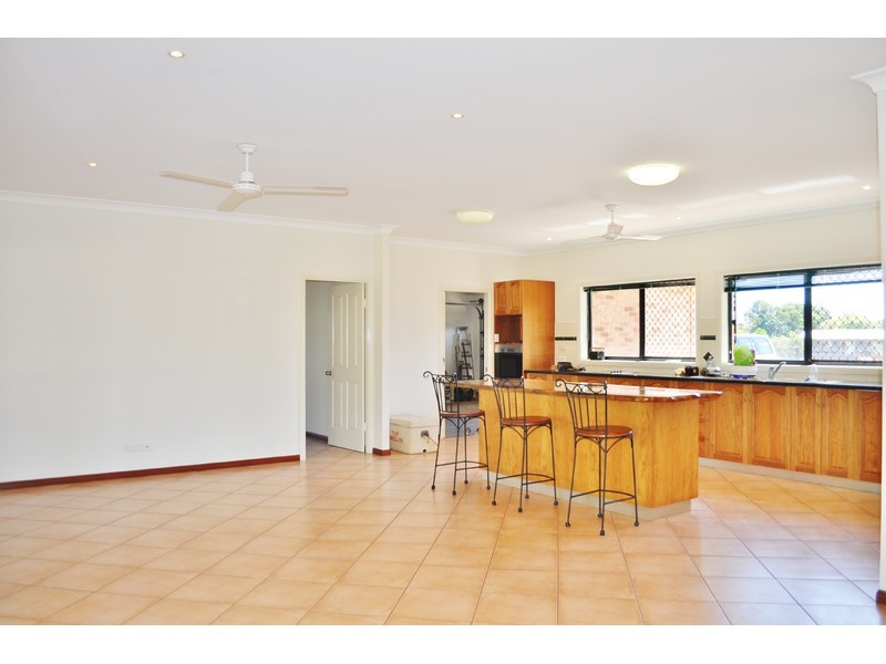 4 Dean Circuit, Mareeba QLD 4880