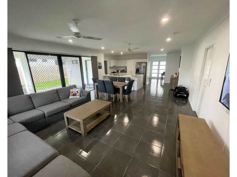 11 Antonio Drive, Mareeba QLD 4880
