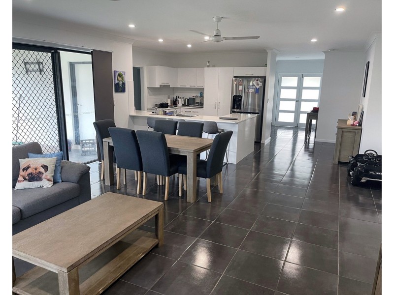 11 Antonio Drive, Mareeba QLD 4880