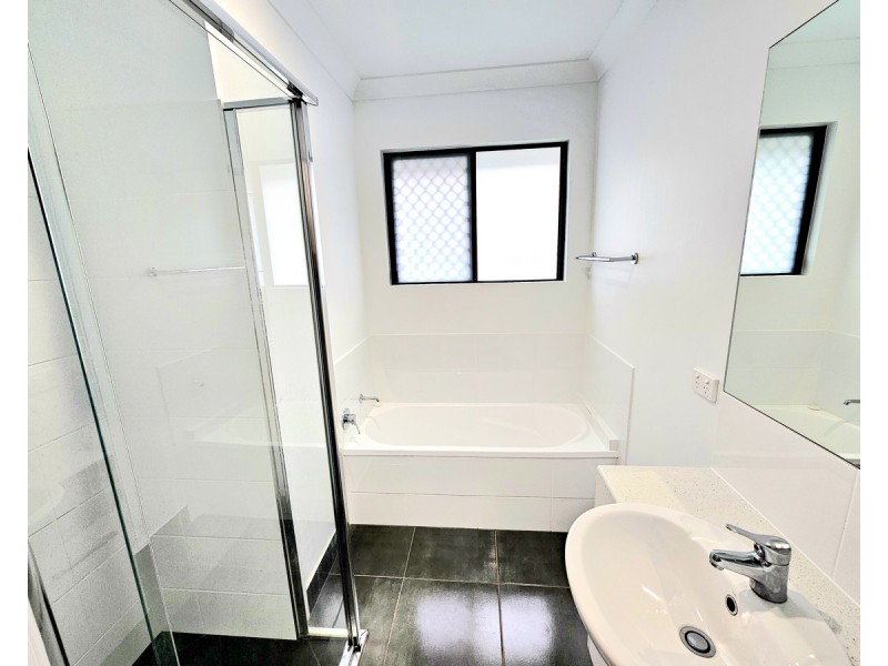 11 Antonio Drive, Mareeba QLD 4880