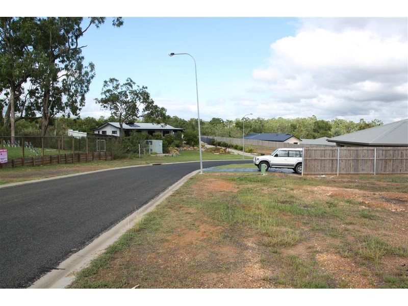 13 Damien Street, Mareeba QLD 4880