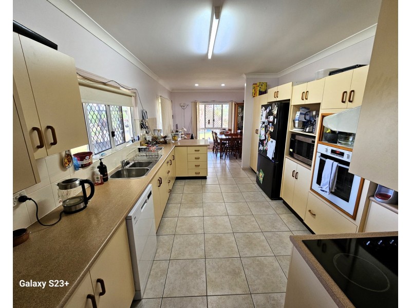 28 Facet Dve, Mareeba QLD 4880