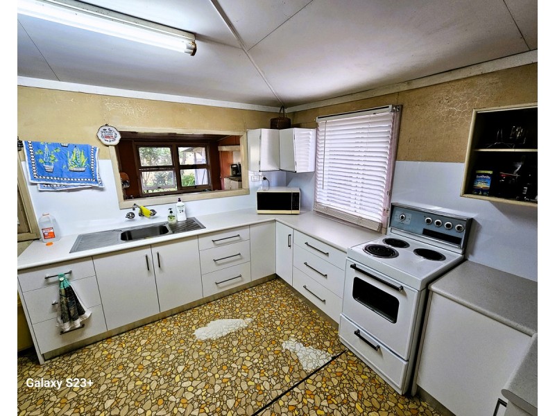 16 Herberton, Mareeba QLD 4880