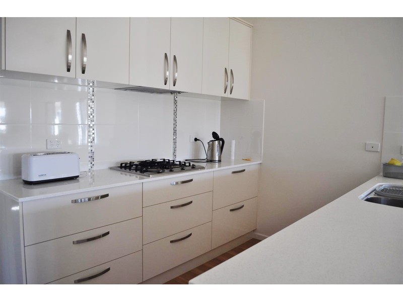 31 Mirrabook Avenue, Mareeba QLD 4880