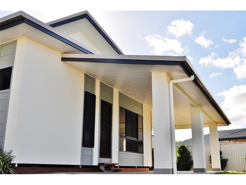 31 Mirrabook Avenue, Mareeba QLD 4880