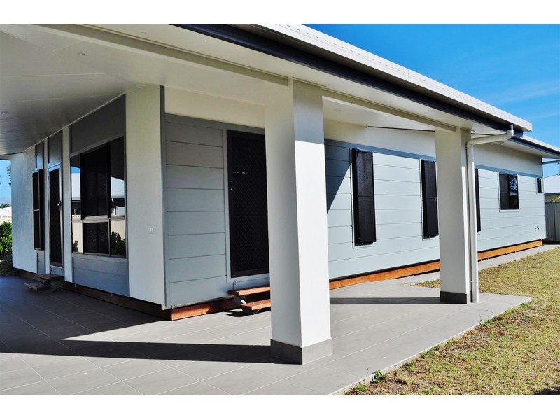 31 Mirrabook Avenue, Mareeba QLD 4880