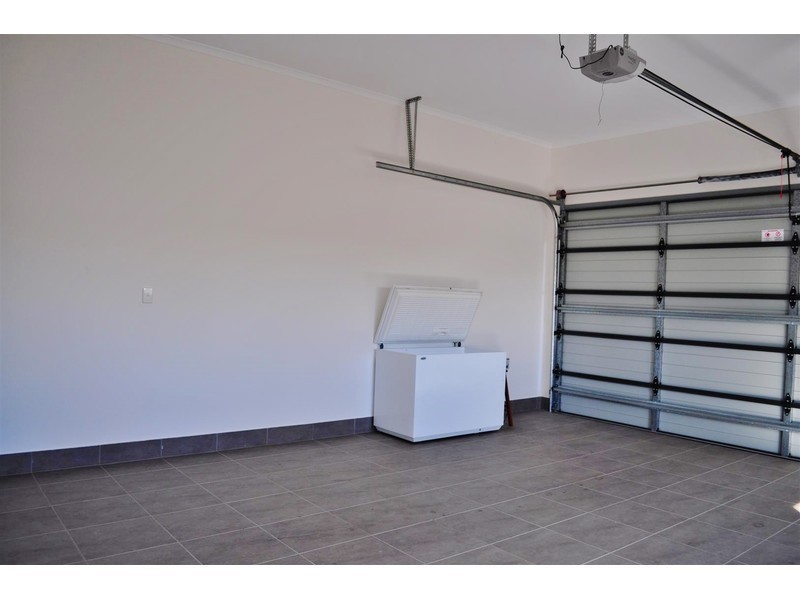 31 Mirrabook Avenue, Mareeba QLD 4880