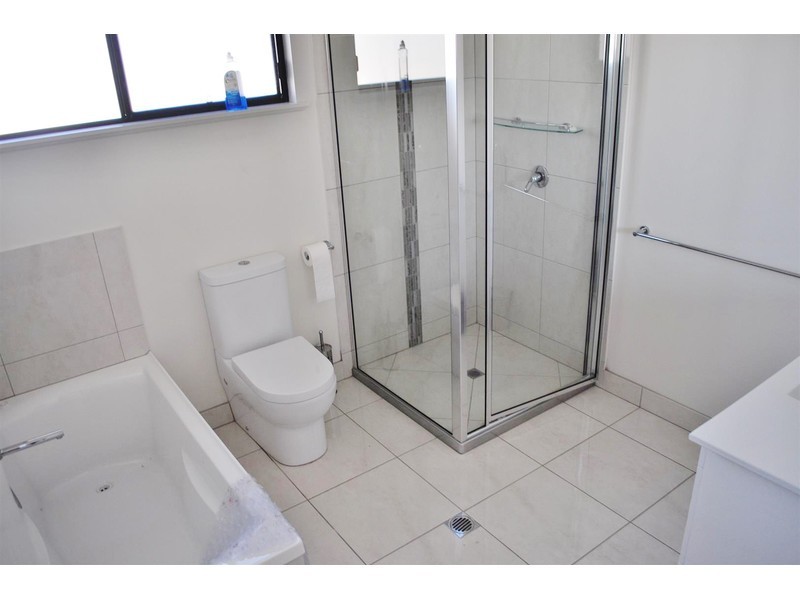 31 Mirrabook Avenue, Mareeba QLD 4880