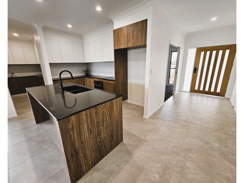10 Pietro Court, Mareeba QLD 4880