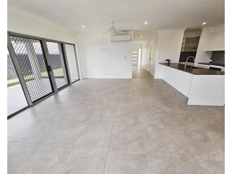 8 Pietro Court, Mareeba QLD 4880