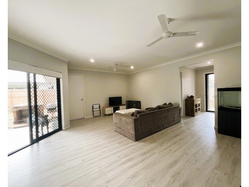 17 Antonio Drive, Mareeba QLD 4880