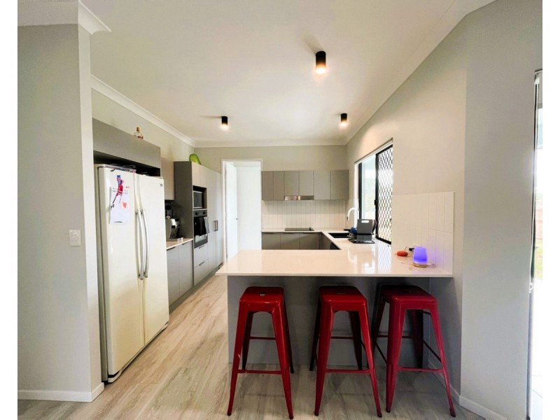 17 Antonio Drive, Mareeba QLD 4880