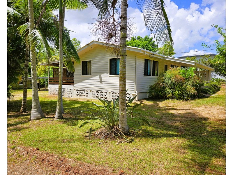 17 Walsh Street, Mareeba QLD 4880