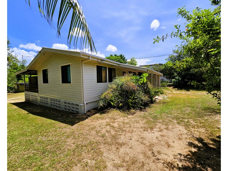 17 Walsh Street, Mareeba QLD 4880