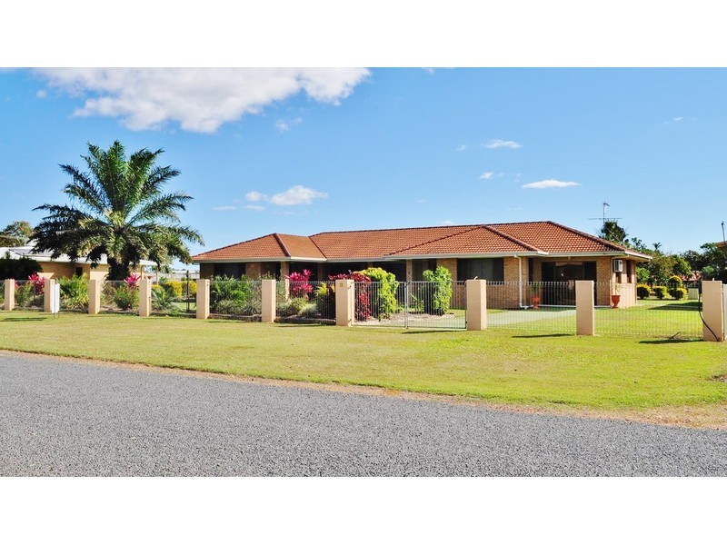 8 Myrteza Drive, Mareeba QLD 4880
