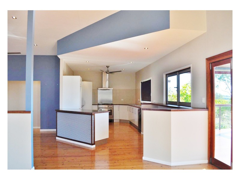 129 Coronet Drive, Mareeba QLD 4880